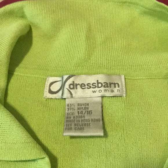 3/$15🌻Lime Green Collared V neck tank top - Picture 4 of 5